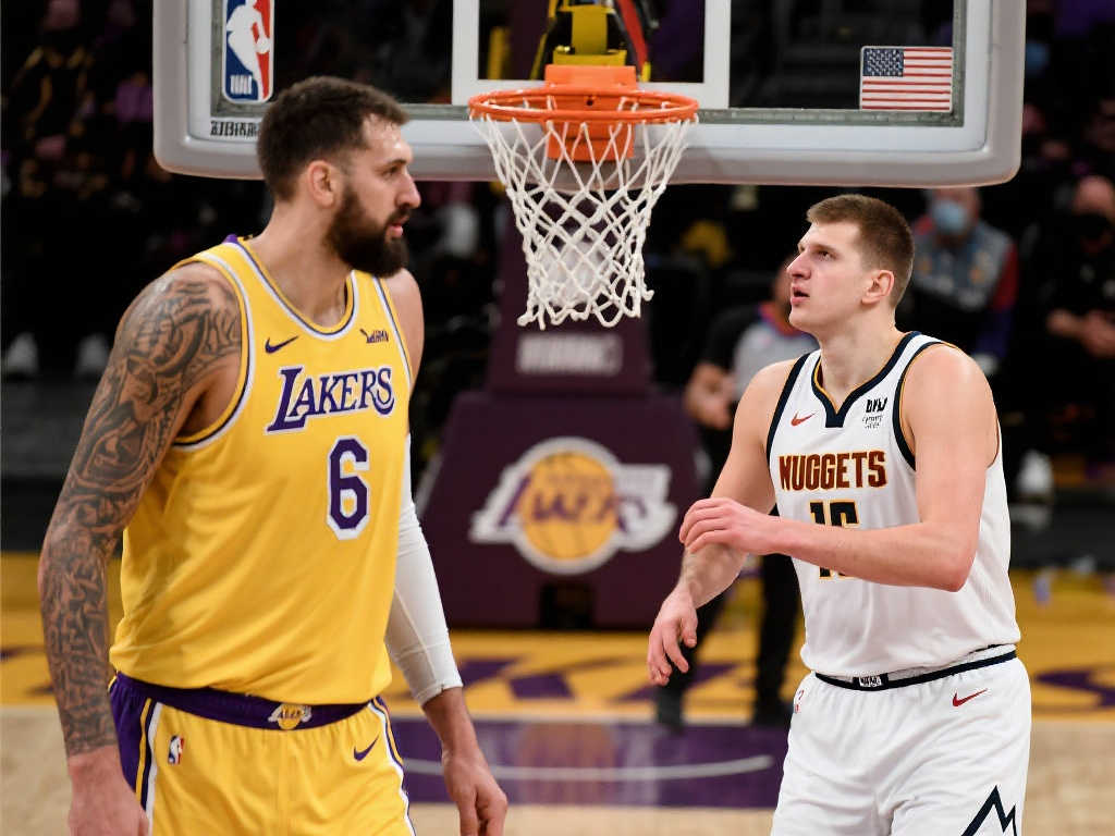 不願意輕易 不願意輕易